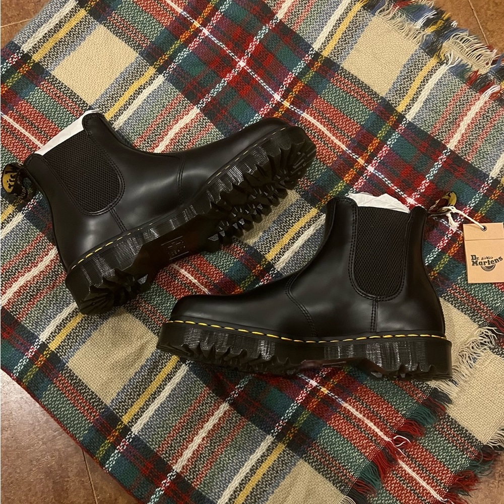 Dr. Marten Bex Smooth Leather Chelsea Boots